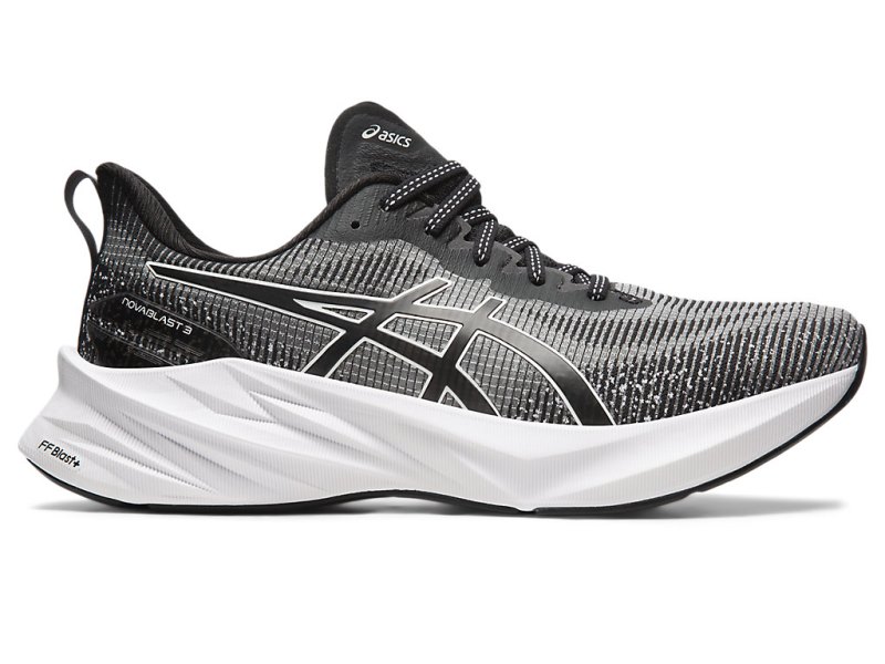 Asics Novablast 3 LE Tekaški Čevlji Moški Črne Bele | SI4201-102